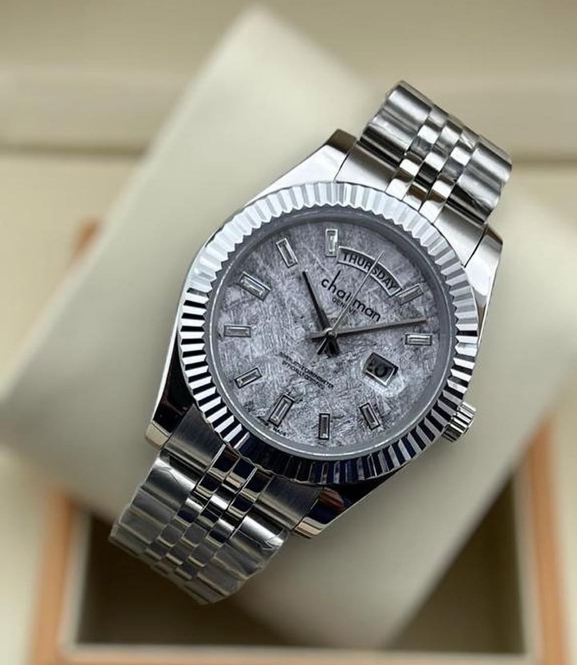 Yes it's a luxury watch 700￼