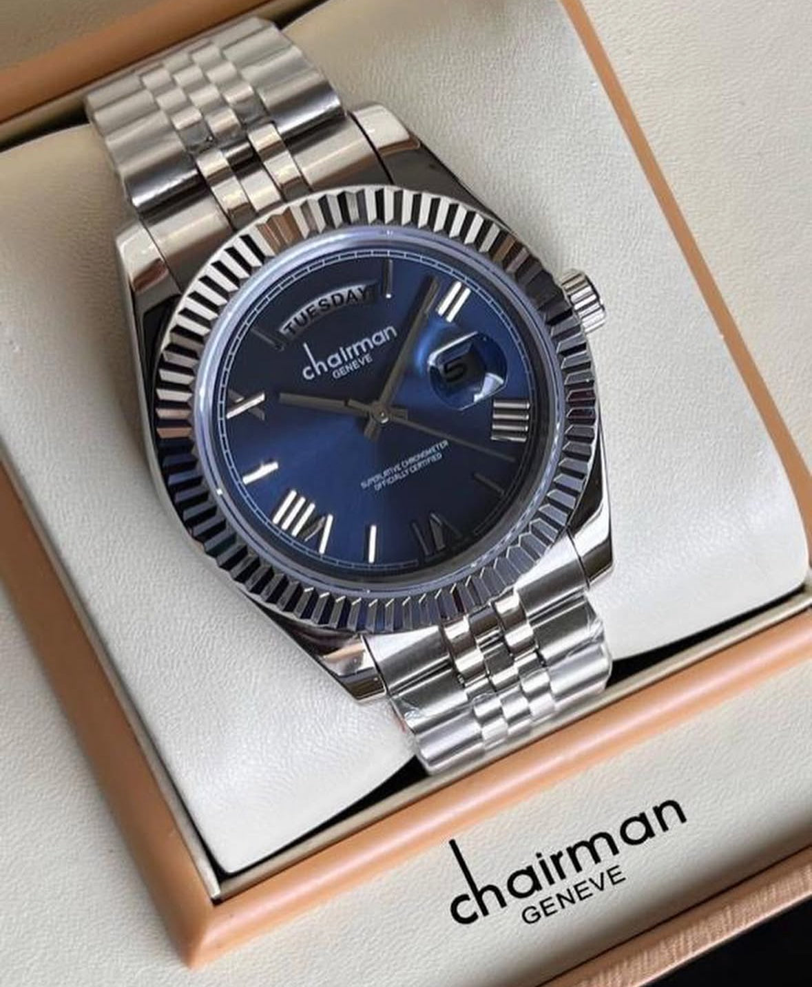 Yes it's a luxury watch 700￼