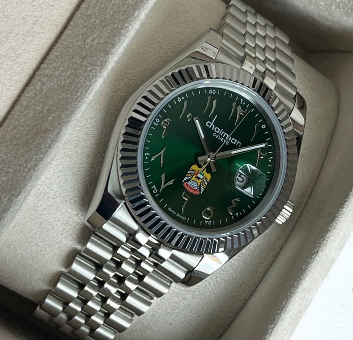 We are all proud to have such a color with this logo. Limited edition green  logo